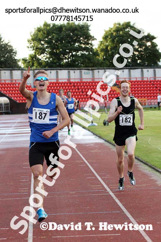The Stan Long Mile Trophy, Gateshead Stadium. Photo: David T. Hewitson/Sports for All Pics